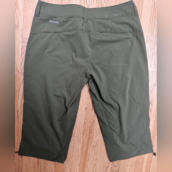 Columbia Size 12 Insect Repellant capri style pants - Picture 2 of 6